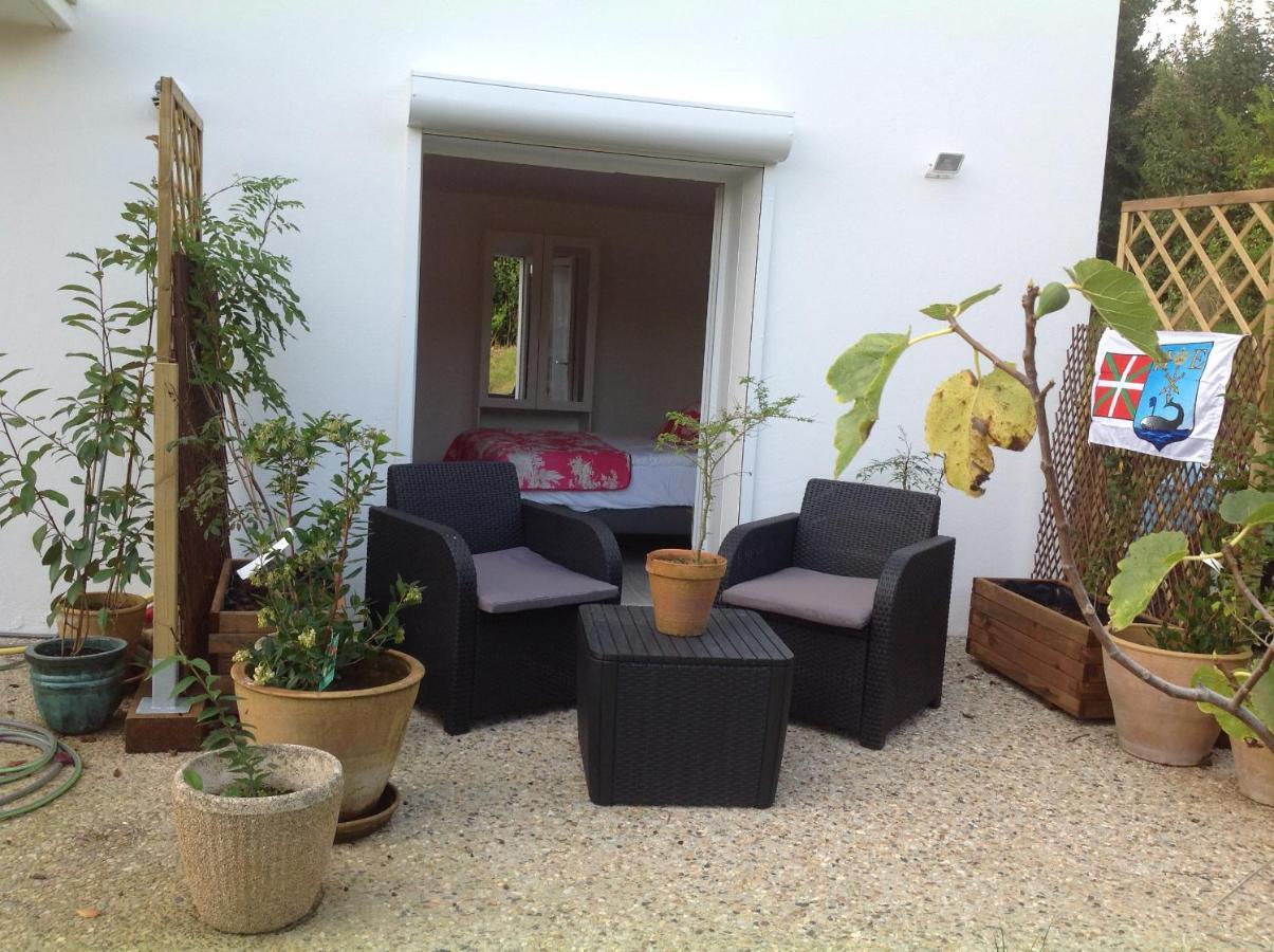 Chambre Double Avec Salle De Bain Privative Hendaye Exterior photo
